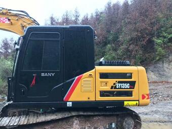 Crawler excavator  SANY  SY135C