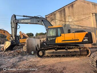 Crawler excavator  HYUNDAI  HX305L